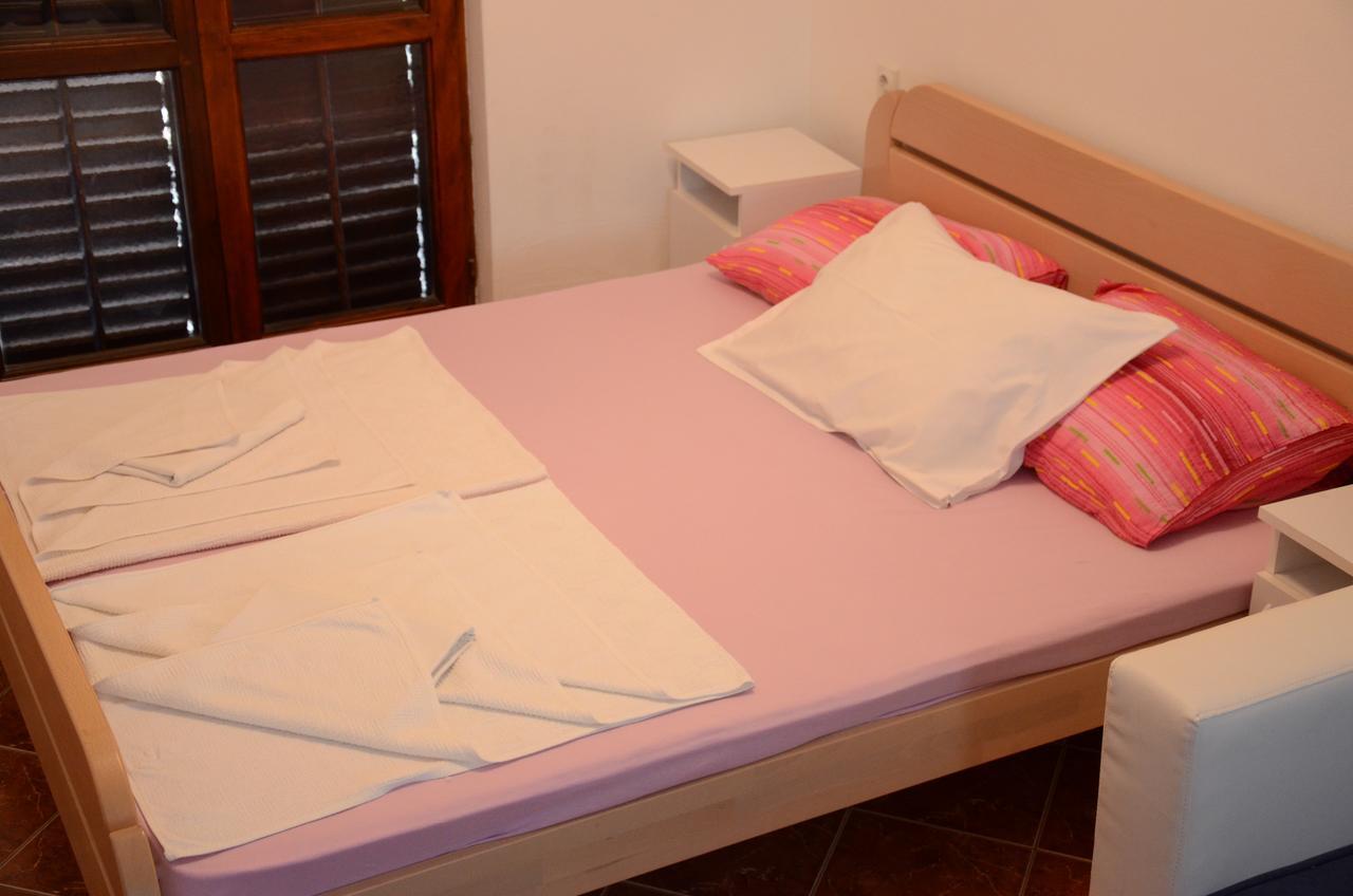 Matovic Apartments Dobra Voda Ngoại thất bức ảnh